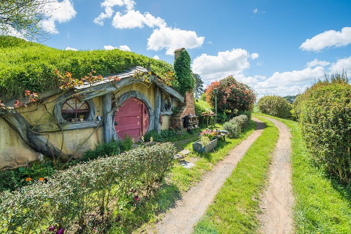 The Hobbiton Movie Set Signature Guided Tour from Auckland - Photo 1 of 25